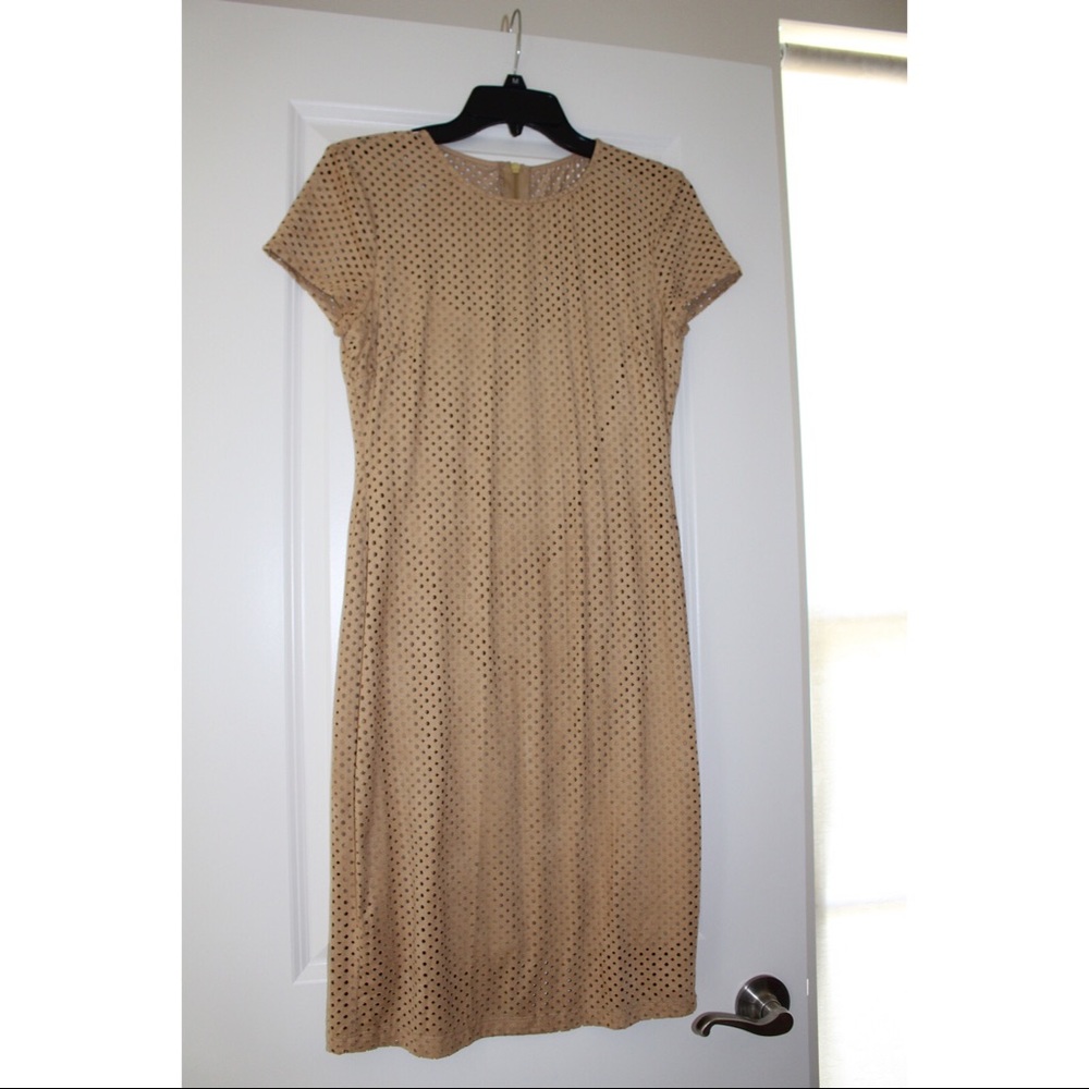 CUTE FASHIONABLE DRESS NUDE JCPENNY SZ 10